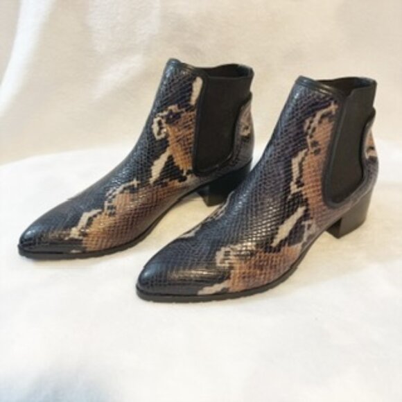 Donald Pliner Dyla Leather Chelsea Boots Size 6 Snake NEW - Picture 3 of 6